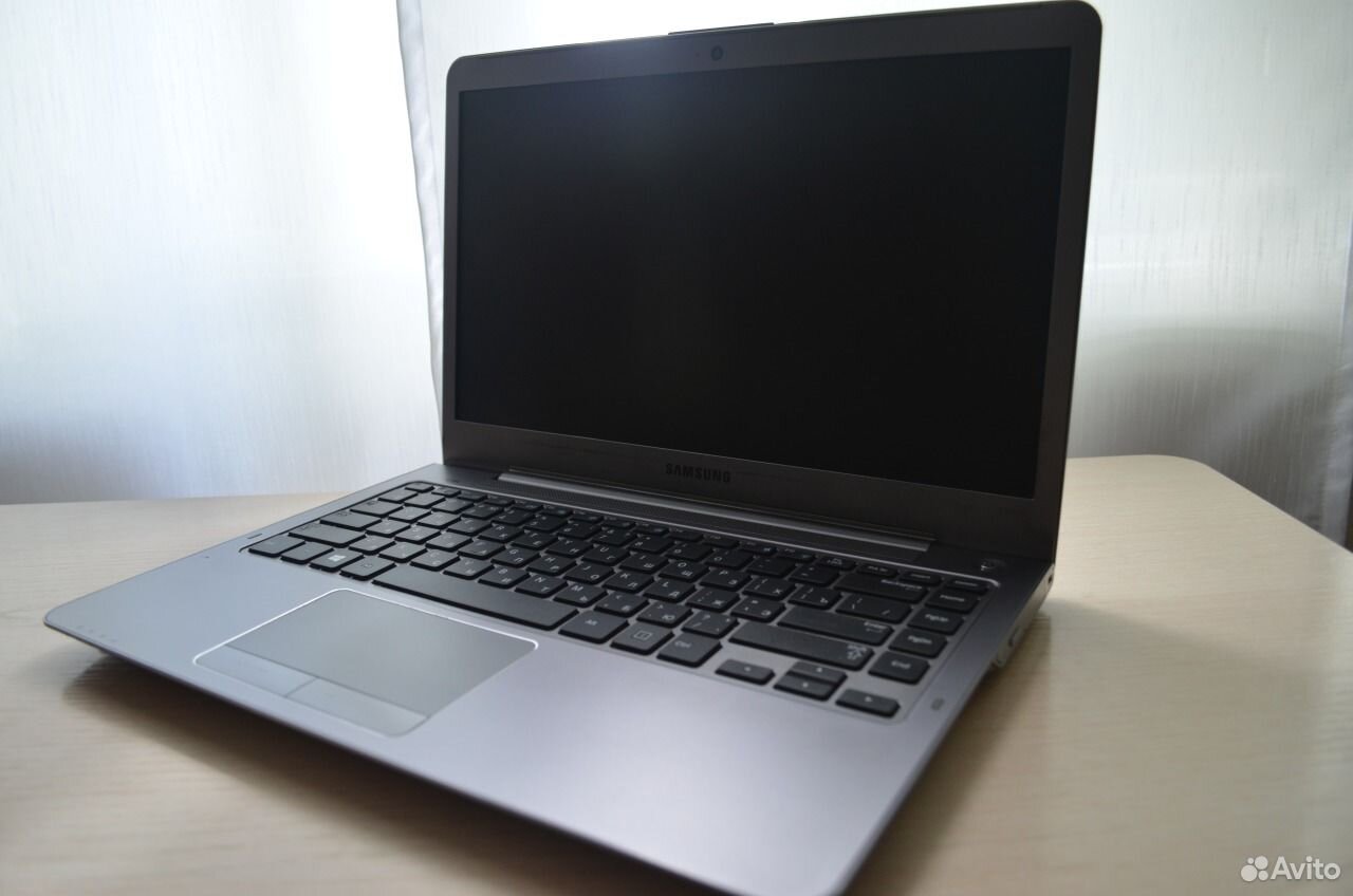 Ультрабук Samsung NP530U4B