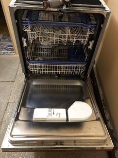 Посудомоечная машина встраиваемая 60 см Ariston LI