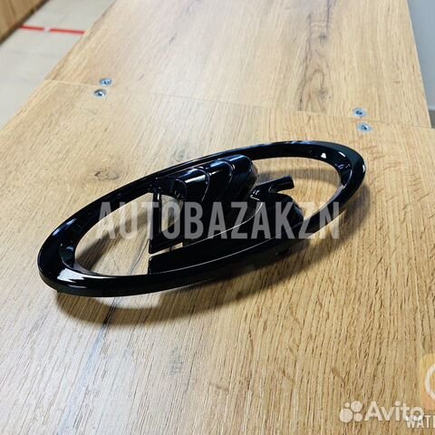 Эмблема чёрный глянец Веста, Иксрей, Ларгус