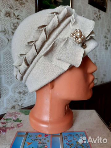 Современная женская шляпка (Польша)