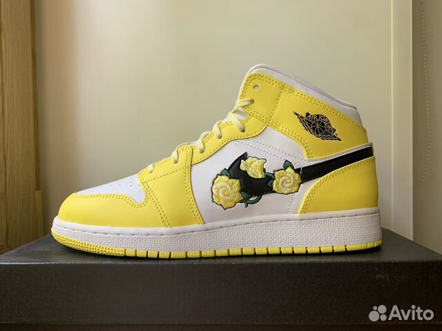 nike air jordan 1 mid dynamic yellow