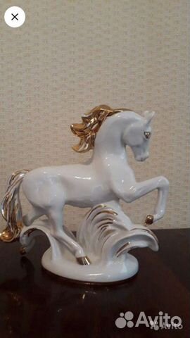 Конь, лошадь. Фарфор. Статуэтка