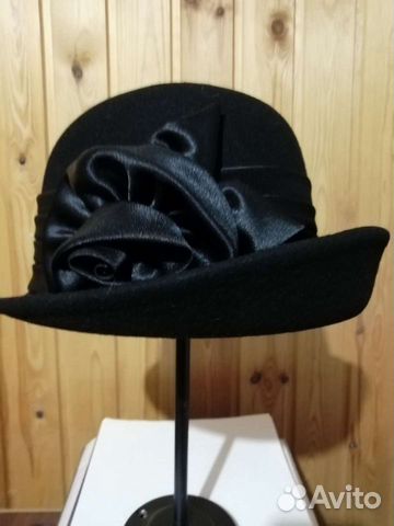 Женская шляпка 