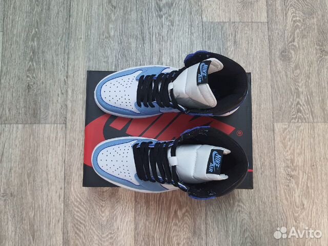 Nike Air Jordan 1 Retro High Blue