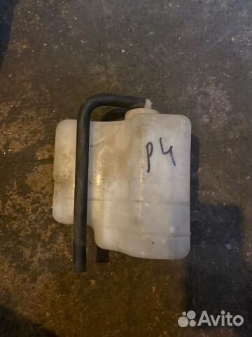 Mitsubishi Pajero 4 бачок расширительный