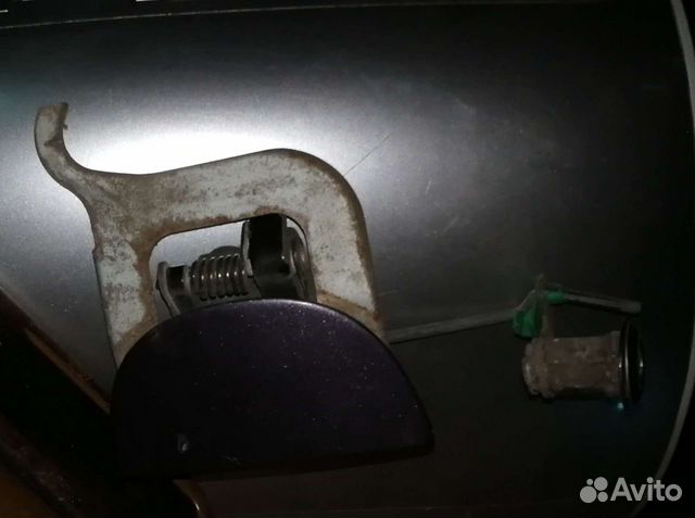 Ручка двери с личинкой Nissan Serena 23 k