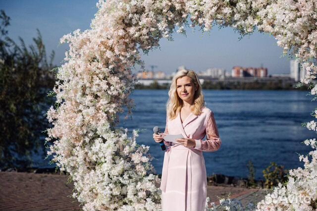 Ведущая свадебной церемонии\выездной регистрации