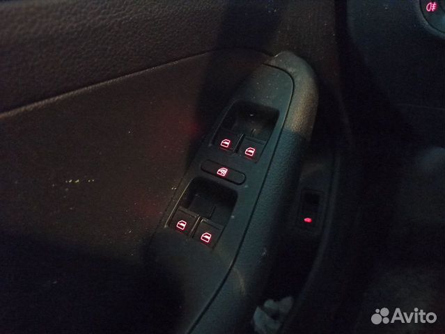 Кнопки стеклоподъемников. Фольксваген джетта 6