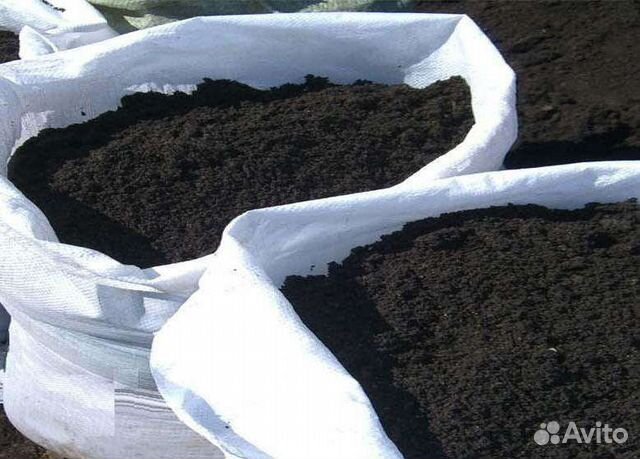Чернозём плодородный луговой в мешках, перегной