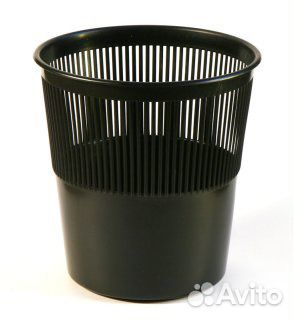 Корзина для бумаг. Урна для мусора. Черная