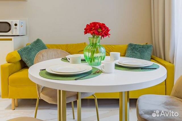 

2-к. квартира, 70 м², 4/10 эт.