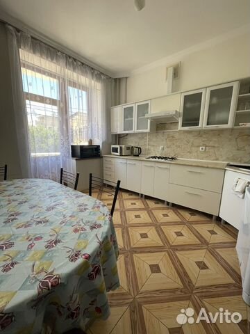 

3-к. квартира, 90 м², 6 кроватей