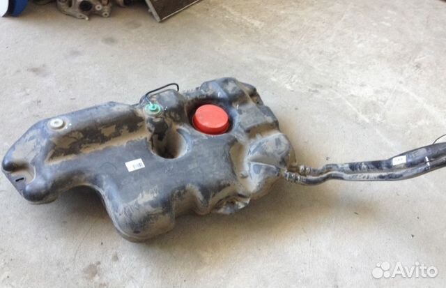 Топливный бак на Renault Sandero Logan