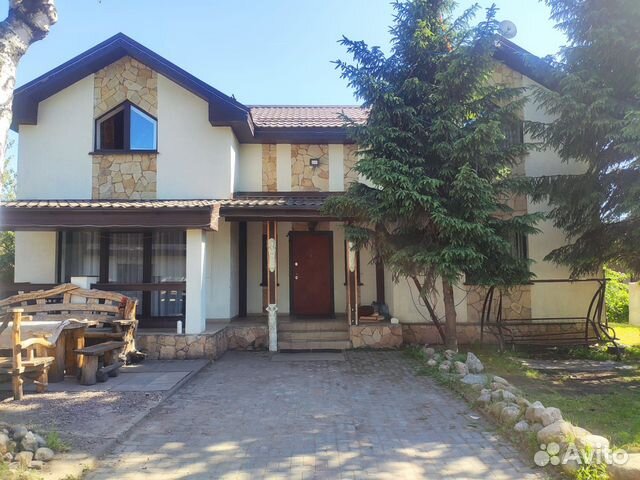 

Дом 230 м² на участке 9 сот.