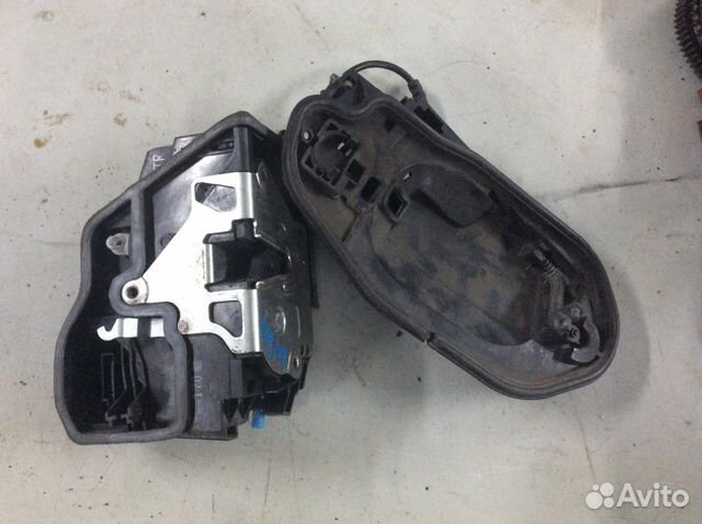 Замок двери передний правый BMW 5 E60 E61 2003+
