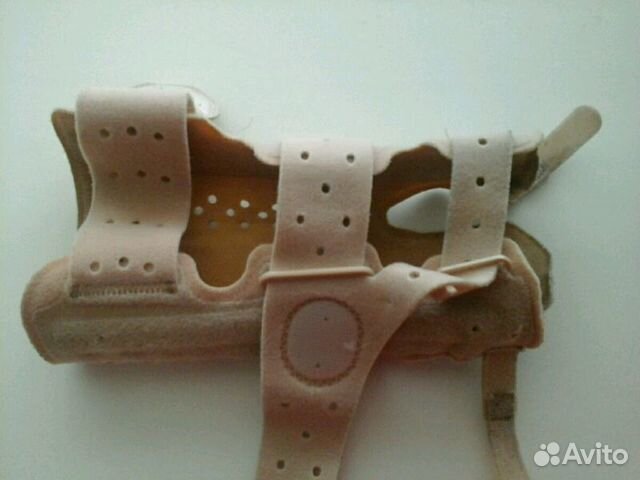 Ортез на лучезапястный сустав на правую руку М660 Ортез на лучезапястный сустав на правую руку М660