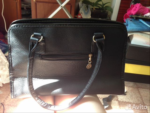 Новая лаковая чёрная сумка