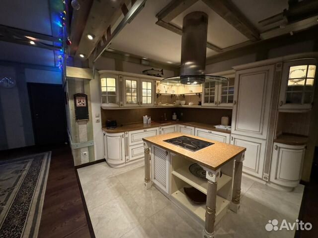 

5-к. коттедж, 350 м²