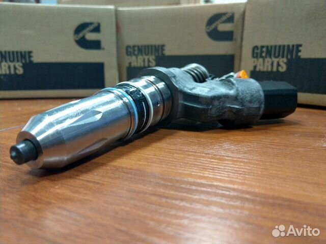 Насос-форсунка Cummins M11 новая Насос-форсунка Cummins M11 новая