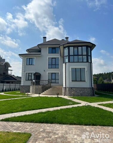 

10-к. и более дом, 700 м²