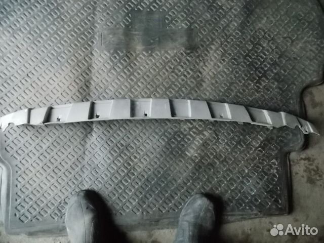 Рено Сандеро Бампер Жабо Накладка