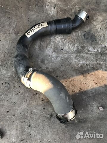 Патрубок интеркулера Jaguar XF, XE, F pace 2.0d Патрубок интеркулера Jaguar XF, XE, F pace 2.0d