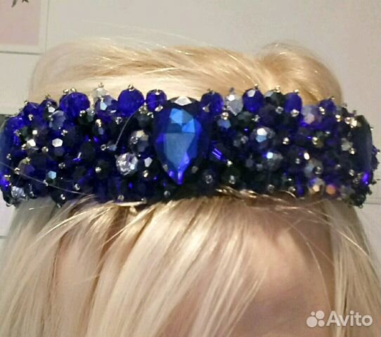 Ободок корона с кристаллами и камнями