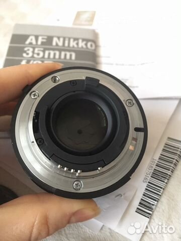 Объектив Nikon 35 mm f/2D