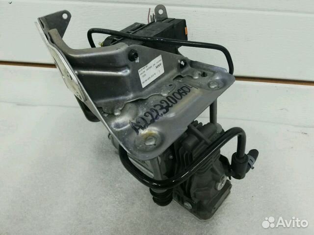 Компрессор пневмоподвески Мерседес W222 A222330060 Компрессор пневмоподвески Мерседес W222 A222330060