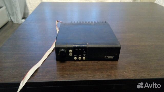 Продам радиостанцию Motorola GM300
