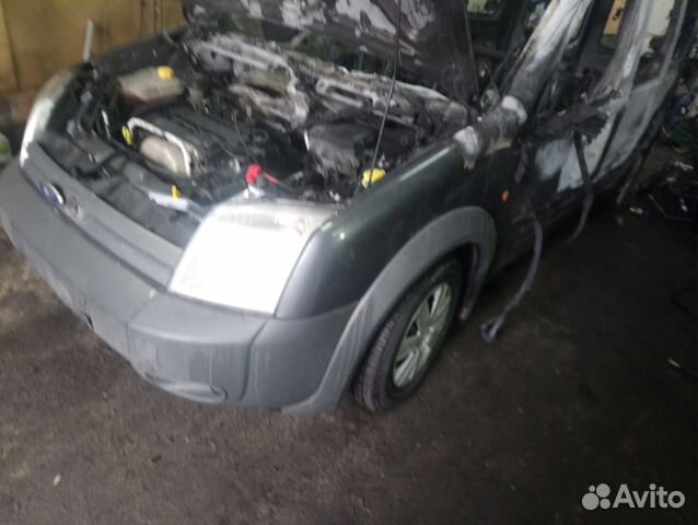 Разборка Форд tourneo connect (запчасти б.у) Разборка Форд tourneo connect (запчасти б.у)