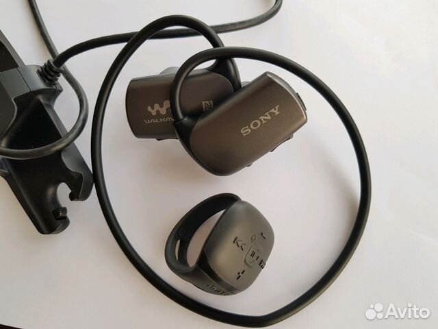 Водостойкий плеер, гарнитура Sony NWZ-WS615