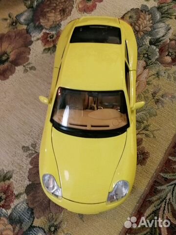 Машинка модель Bburago Porsche Carrera 911 (1997) Машинка модель Bburago Porsche Carrera 911 (1997)