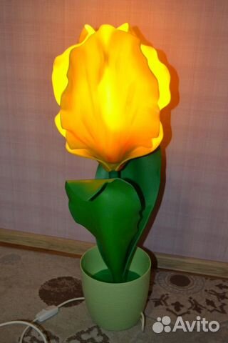 Настольная лампа цветок. Светильник в виде цветка