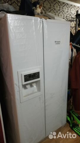Холодильник Hot Point Ariston