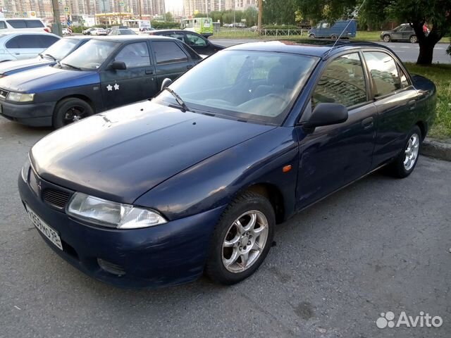 Mitsubishi Carisma 1.6 AT, 1997, 220 000 км