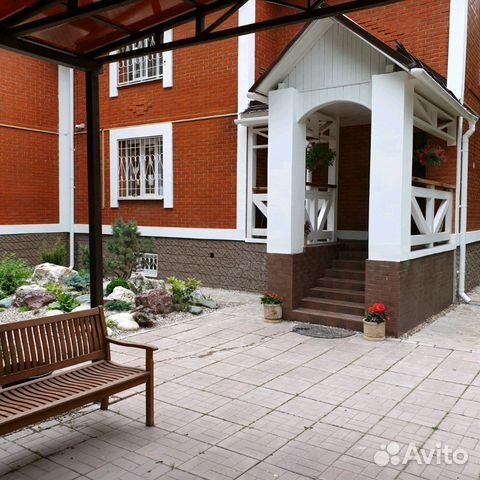 Дом 600 м² на участке 12 сот.