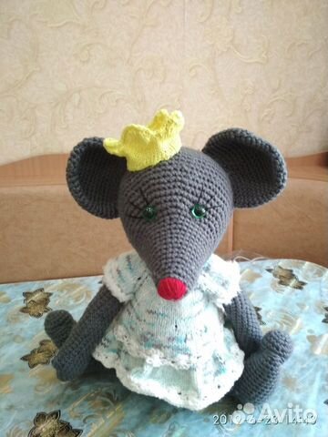 Вязаные игрушки Мышка королева Вязаные игрушки Мышка королева