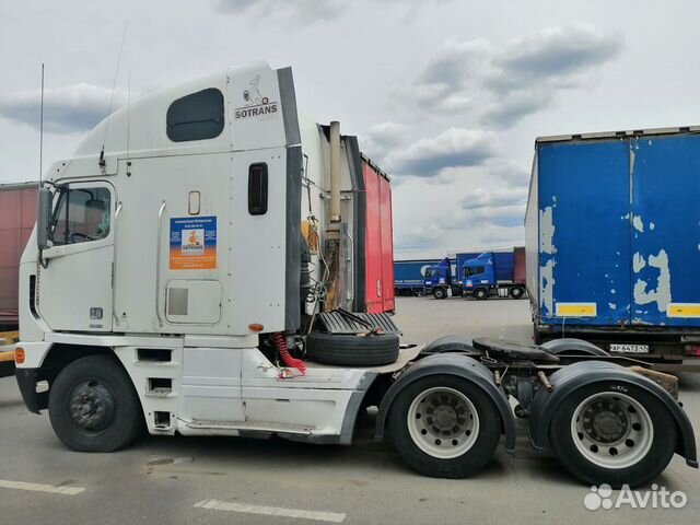 Седельный тягач 6x4 Freightliner argosy