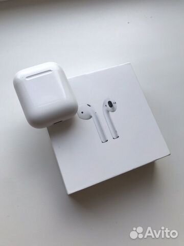 AirPods наушники