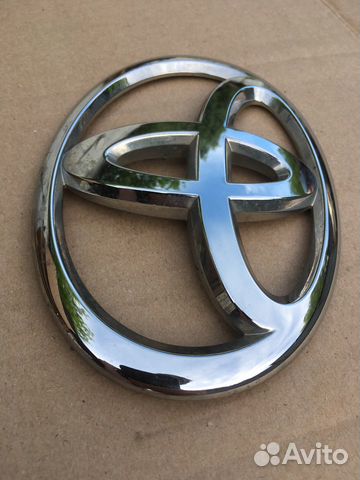 Toyota Land Cruiser 200 эмблема багажника Toyota Land Cruiser 200 эмблема багажника