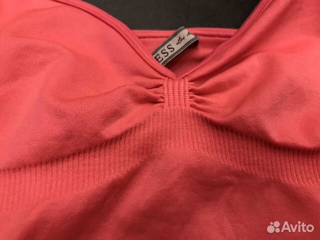 Спортивный топ Guess, р-р S Спортивный топ Guess, р-р S