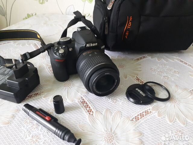 Зеркальная фотокамера Nikon D3100 Зеркальная фотокамера Nikon D3100