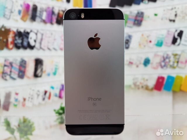 iPhone SE 32gb серый, идеал