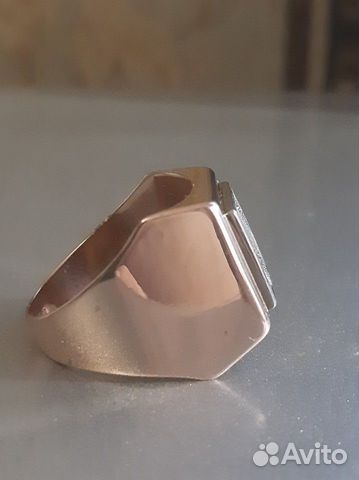 Печатка мужская с бриллиантом Печатка мужская с бриллиантом