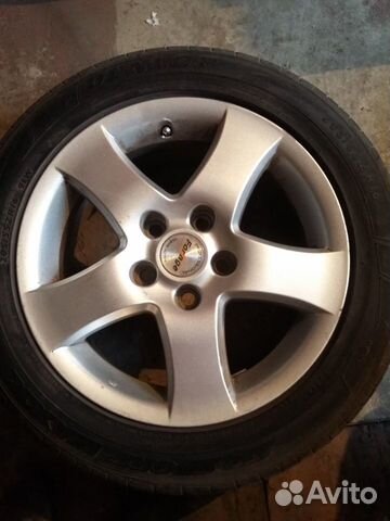 Резина dunlop 205*55*16 на литых дисках