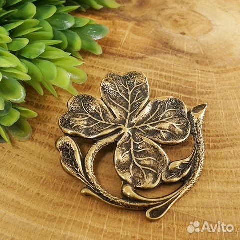 Брошь Клевер четырехлистник на удачу, латунь Брошь Клевер четырехлистник на удачу, латунь