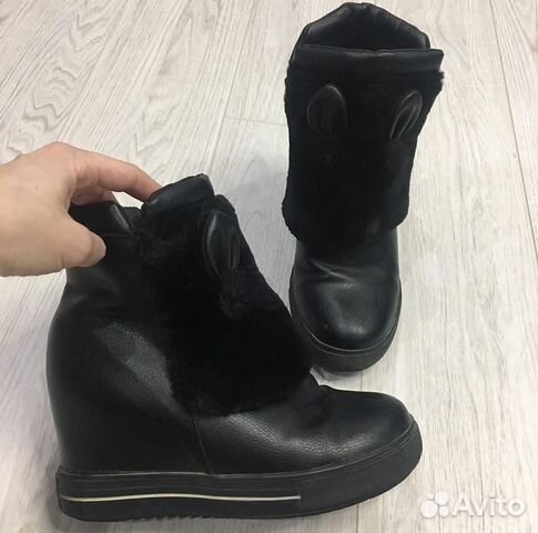 Продаются женские ботинки Продаются женские ботинки