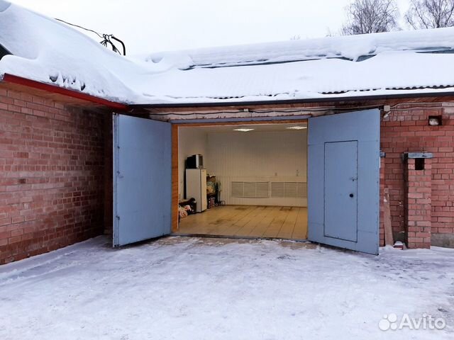 Гараж, > 30 м²