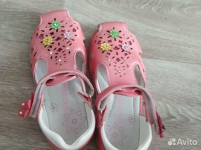 Сандалии для девочки